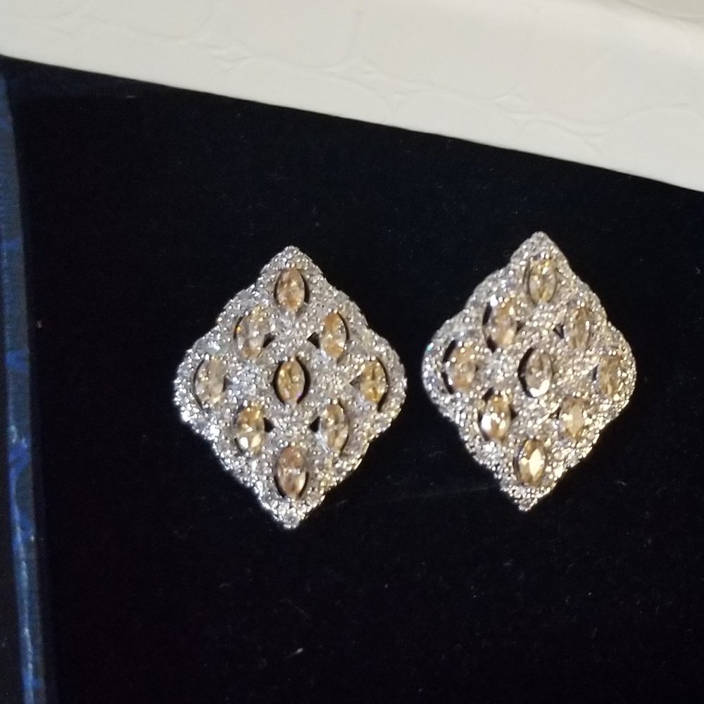 Swarovski Elements Marquise Yellow stone women's Earrings - Picture 4 of 8